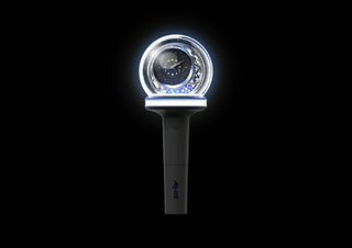 [PRE-ORDER] ALL(H)OURS OFFICIAL LIGHT STICK