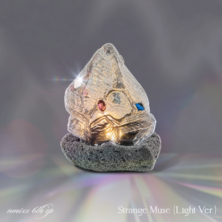[PRE-ORDER] NMIXX 6th Mini Album [Strange Muse] (Light Ver.)